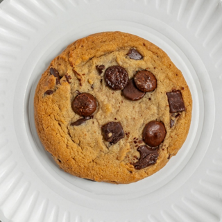 Lg Choc Chip Cookie